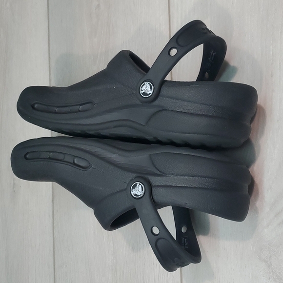 Crocs Unisex Rubber Outdoor Black Comfort Sandals Clogs sz W7 M5 - Picture 6 of 10